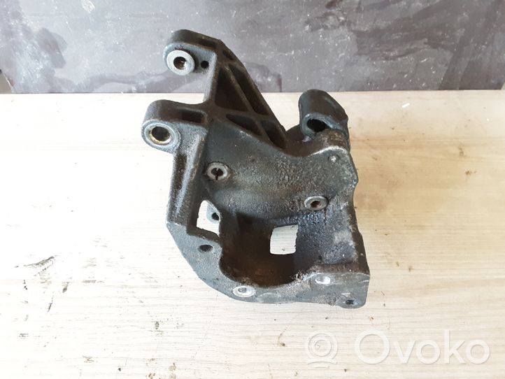 Ford Galaxy Supporto di montaggio della pompa del servosterzo 028145523E