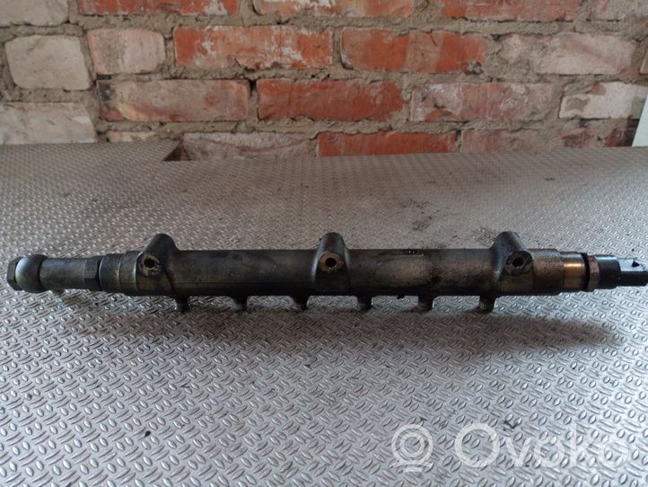 Volvo XC90 Fuel main line pipe 30622085