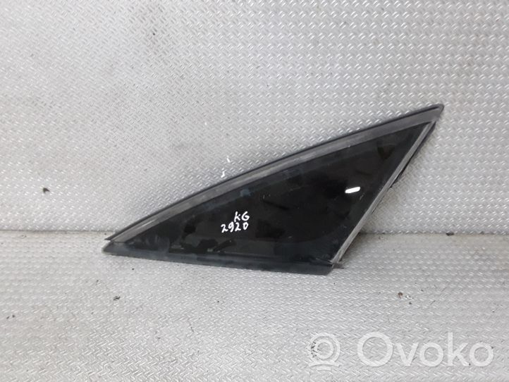 Audi A8 S8 D3 4E Fenêtre latérale avant / vitre triangulaire 