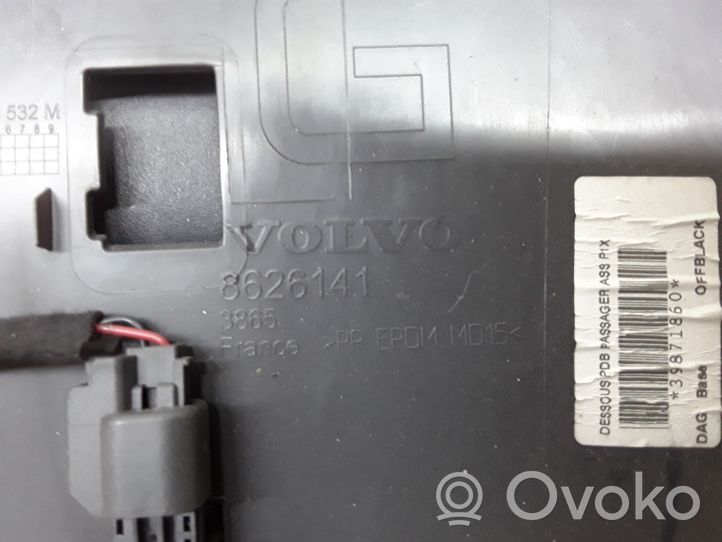 Volvo V50 Daiktadėžės (bordačioko) komplektas 8626141