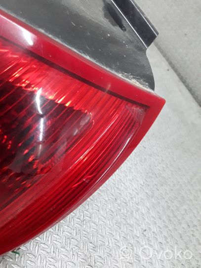 Mitsubishi Colt Lampa tylna MR957366