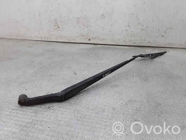 Mitsubishi Colt Windshield/front glass wiper blade 