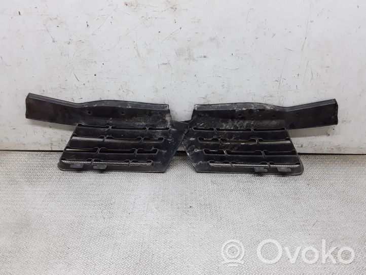 Renault Espace -  Grand espace IV Grille calandre supérieure de pare-chocs avant 