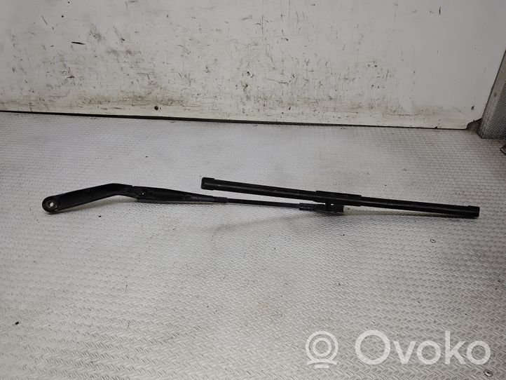 Volkswagen Polo Windshield/front glass wiper blade 6Q1955409B