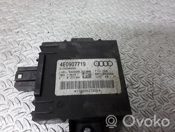 Audi A8 S8 D3 4E Hälytyksen ohjainlaite/moduuli 8E0907637A