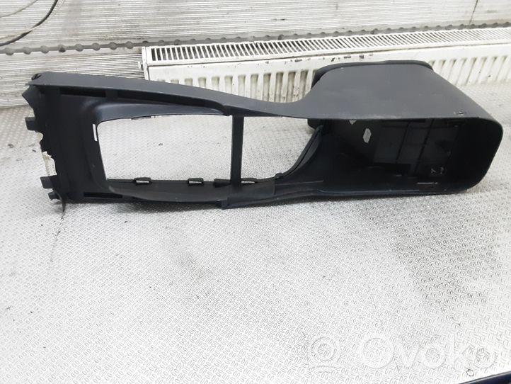 Renault Megane II Podłokietnik tunelu środkowego 8200079091