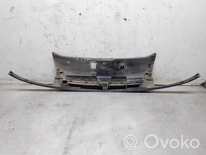 Renault Clio II Etupuskurin ylempi jäähdytinsäleikkö 7700846870