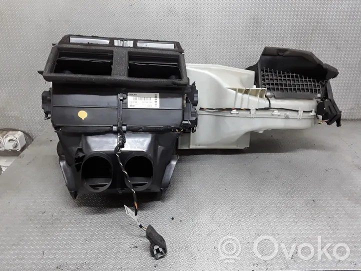 Volvo V70 Scatola climatizzatore riscaldamento abitacolo assemblata P30767358