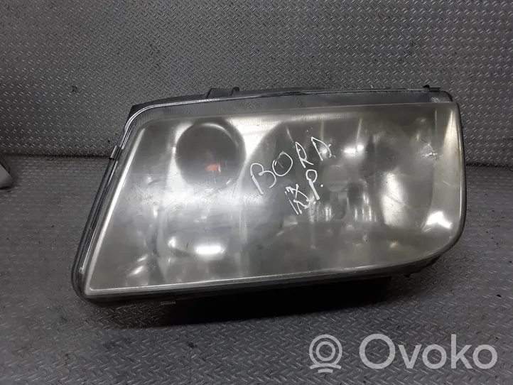 Volkswagen Bora Lampa przednia 963597002L