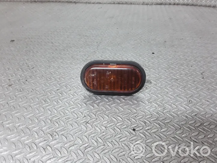 Opel Vivaro Front fender indicator light 