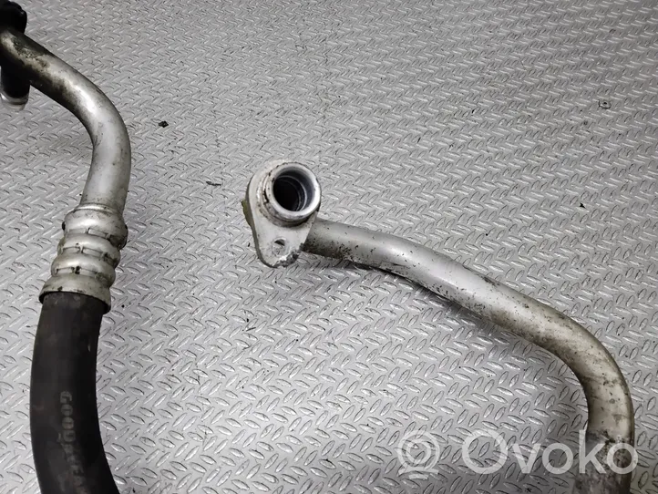 Opel Vivaro Tuyau de climatisation 