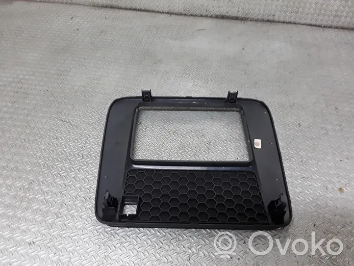 Volvo V50 Maskownica centralnego głośnika deski rozdzielczej 08650752