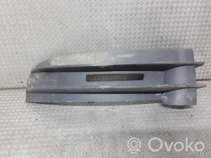 Volkswagen Caddy Grille inférieure de pare-chocs avant 