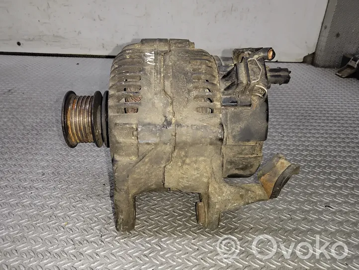 Volkswagen PASSAT B4 Alternator 028903025H