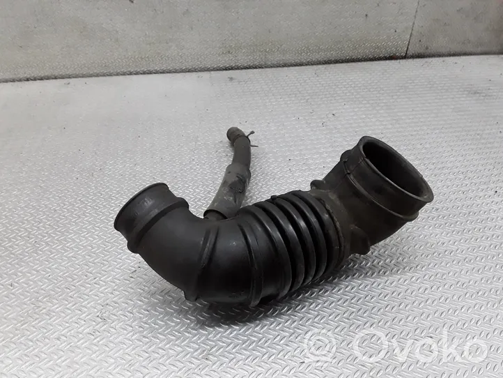 Mitsubishi L200 Air intake duct part MN171012