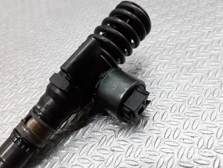 Mitsubishi Grandis Injecteur de carburant 03G13073G