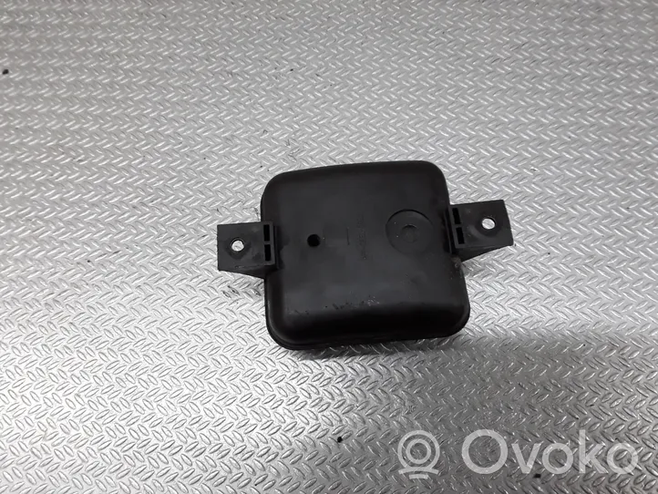 Opel Corsa D Vacuum air tank 