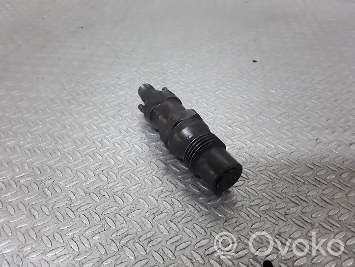 Volkswagen Transporter - Caravelle T4 Injecteur de carburant 068130202