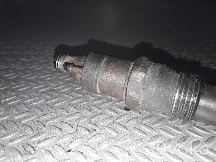 Volkswagen Transporter - Caravelle T4 Injecteur de carburant 068130202