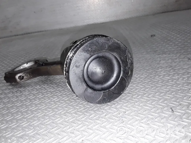 KIA Cerato Piston avec bielle 