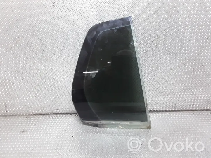 Volkswagen Golf V Rear vent window glass 