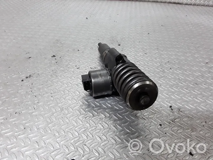 Audi A4 S4 B7 8E 8H Injecteur de carburant 03G130073G