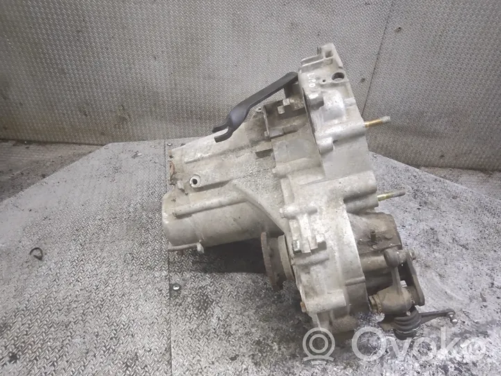 Volkswagen Lupo Manual 5 speed gearbox 002301107S