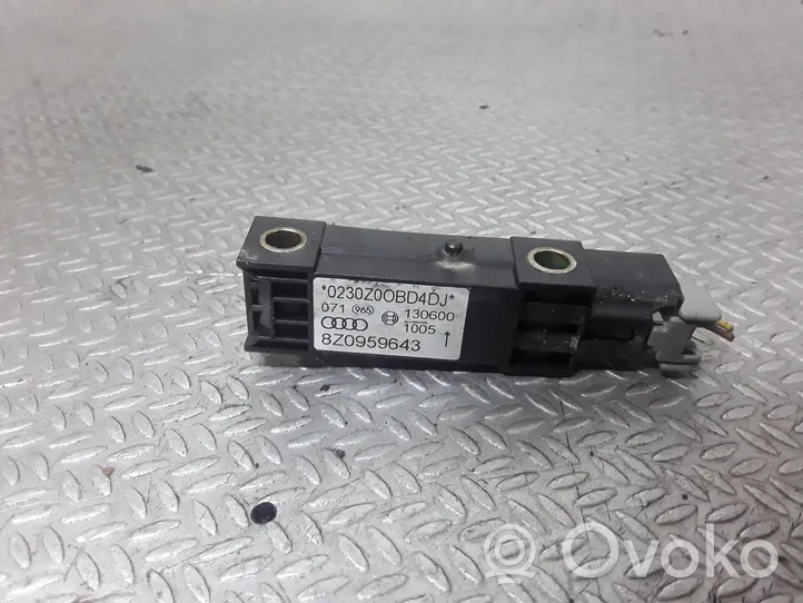 Audi A2 Airbagsensor Crashsensor Drucksensor 8Z0959643