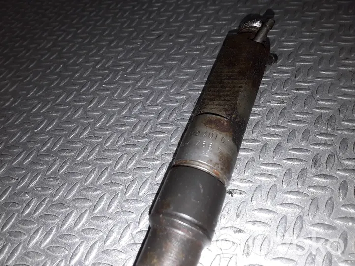 Volkswagen Sharan Injecteur de carburant 028130201G