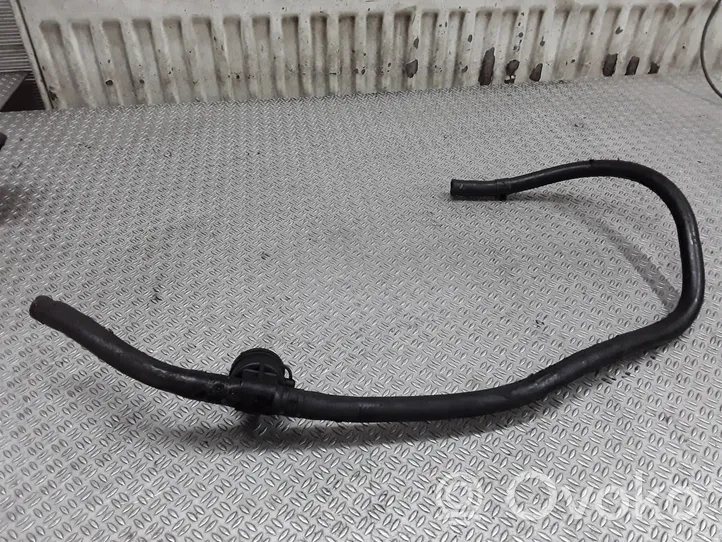 Volkswagen PASSAT B5.5 Degvielas temperatūras sensors 038906081B