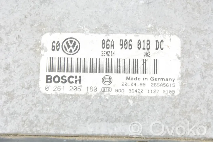 Volkswagen Bora Unité de commande, module ECU de moteur 0261206180