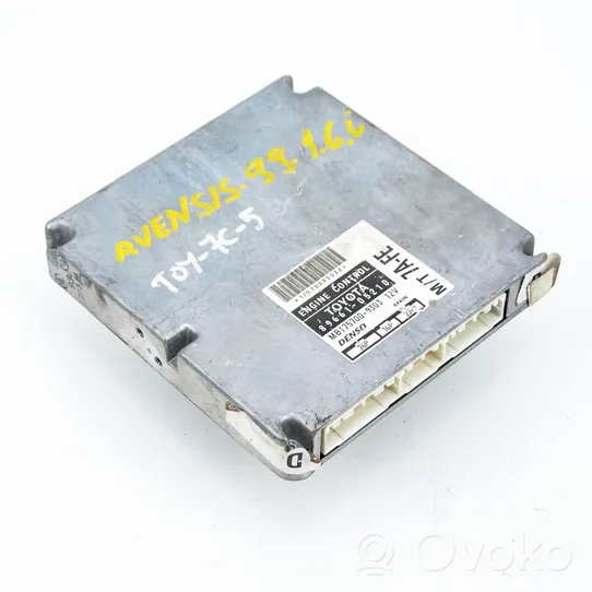 Toyota Avensis T220 Unité de commande, module ECU de moteur 89661-05210