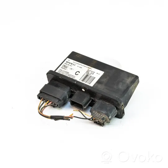 Renault Clio III Module d'éclairage LCM 8200261817