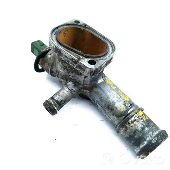 Volkswagen PASSAT B5.5 Alloggiamento termostato 038121133A