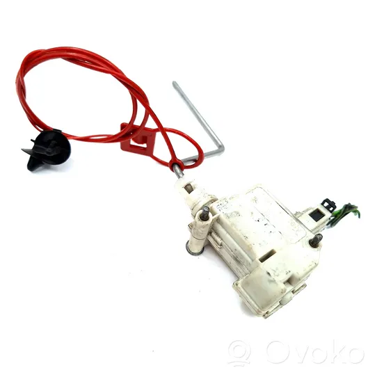 Volkswagen Golf V Cavo di rilascio del tappo del serbatoio del carburante N06921