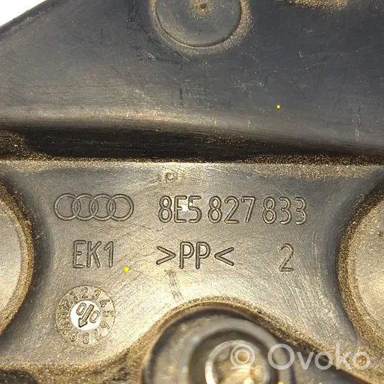 Audi A4 S4 B6 8E 8H Takaluukun/tavaratilan lukon vastakappale 8E5827833