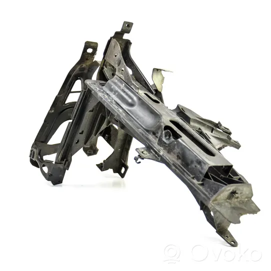 BMW 7 F01 F02 F03 F04 Supporto di montaggio del motore 7184159