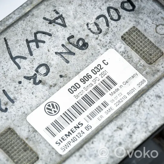 Volkswagen Polo IV 9N3 Komputer / Sterownik ECU i komplet kluczy 03D906032C