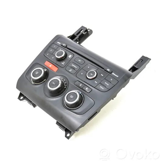 Citroen C2 Console centrale, commande de multimédia l'unité principale 98040764ZD