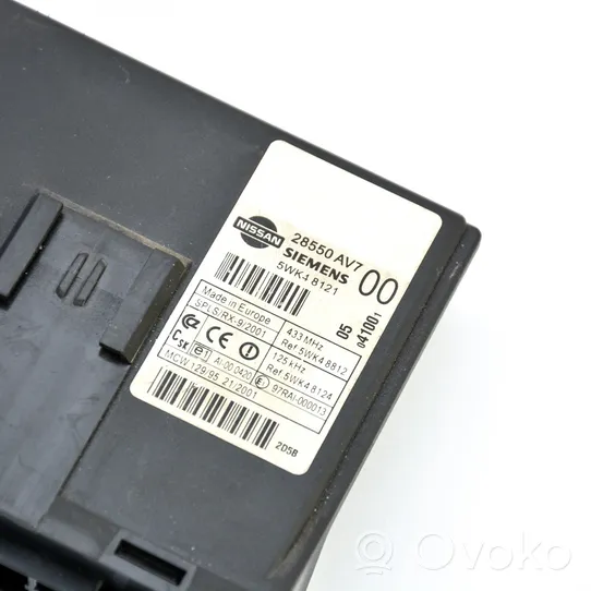 Nissan Primera Komputer / Sterownik ECU i komplet kluczy MEC32-510