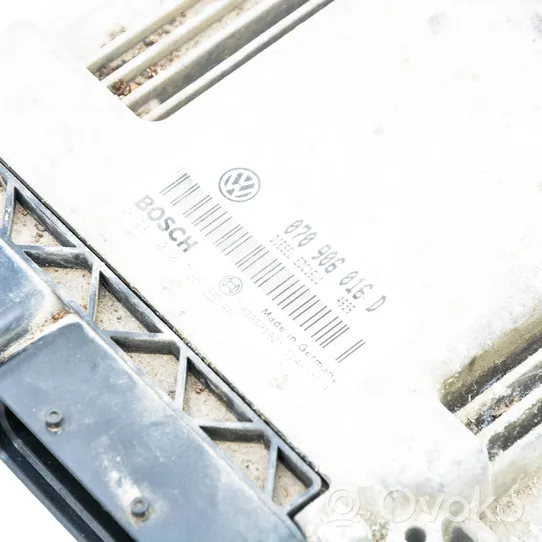 Volkswagen Touareg I Komputer / Sterownik ECU i komplet kluczy 070906016D