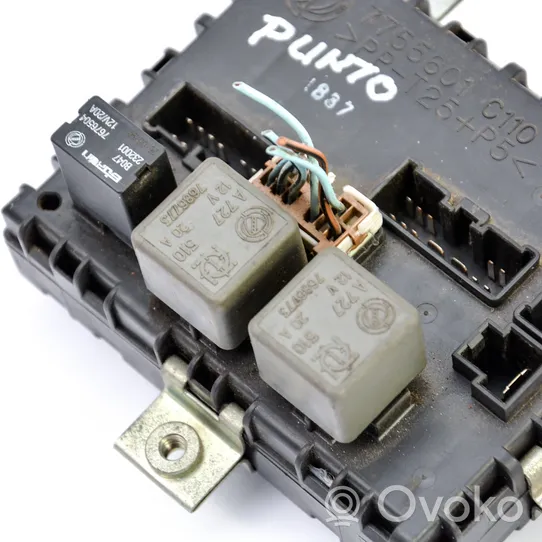 Fiat Punto (176) Module de fusibles 7755601C110