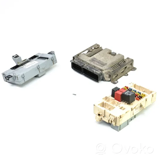 Alfa Romeo 147 Engine ECU kit and lock set 0281010455