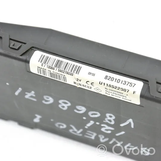 Dacia Sandero Komputer / Sterownik ECU i komplet kluczy 8200672654