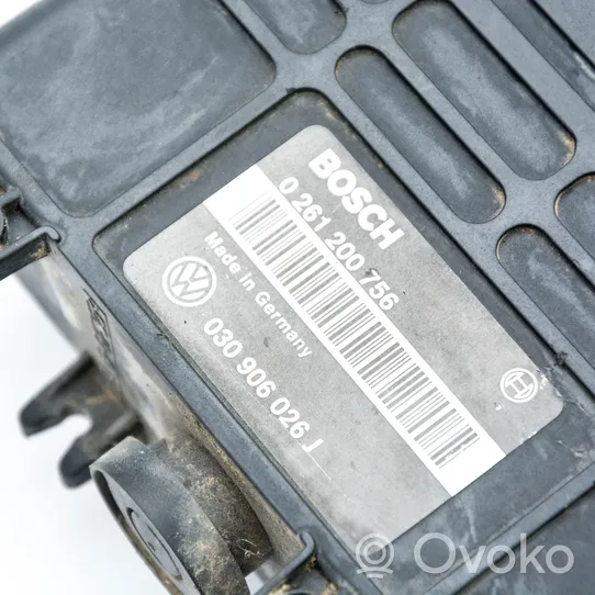 Volkswagen Vento Блок управления двигателем ECU 030906026J