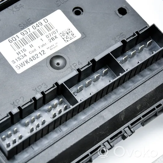 Volkswagen Fox Komputer / Sterownik ECU i komplet kluczy 03D906023B