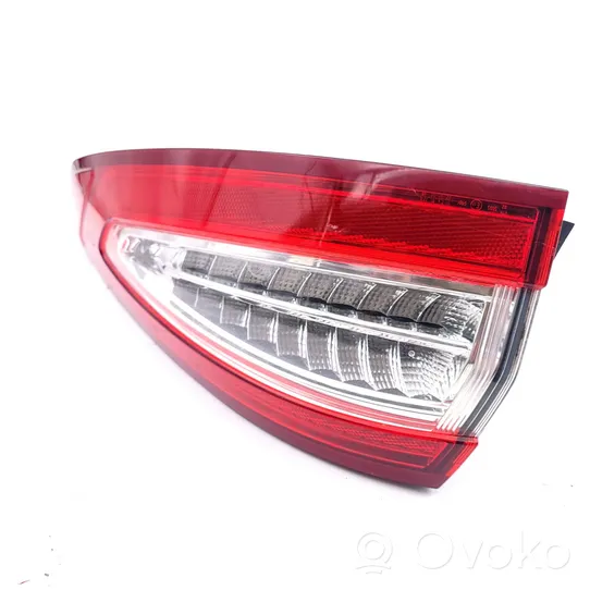 Ford Mondeo MK V Luci posteriori DS7313404FH