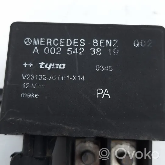 Mercedes-Benz E W211 Przekaźnik wskaźnika A0025423819