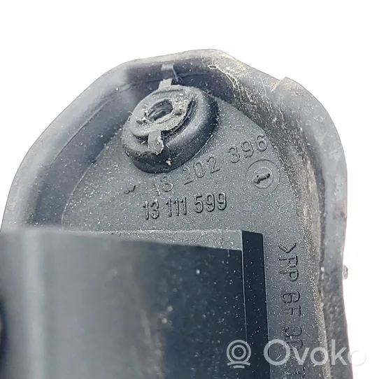 Opel Astra H Cavo di rilascio del tappo del serbatoio del carburante 13111599