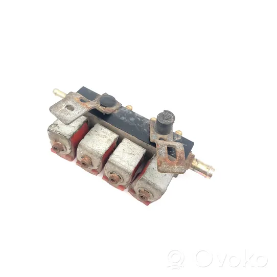 Dacia Logan I Fuel injector 67R014172